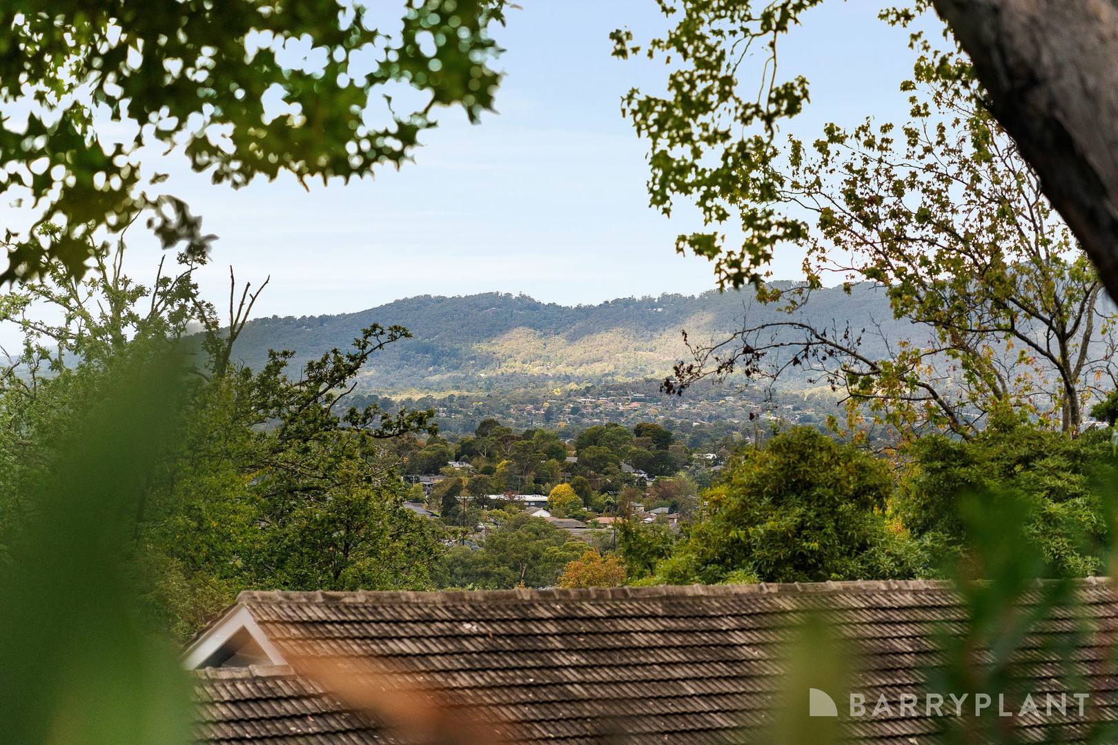 22 Barina Crescent, Croydon, VIC 3136 - Thumbnail 2 - 09/04/2026