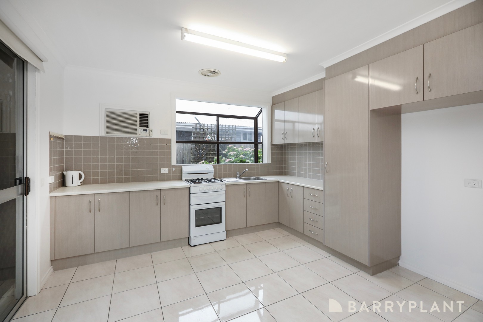 22 Barrie Court, Braybrook, VIC 3019, Braybrook - Thumbnail 8