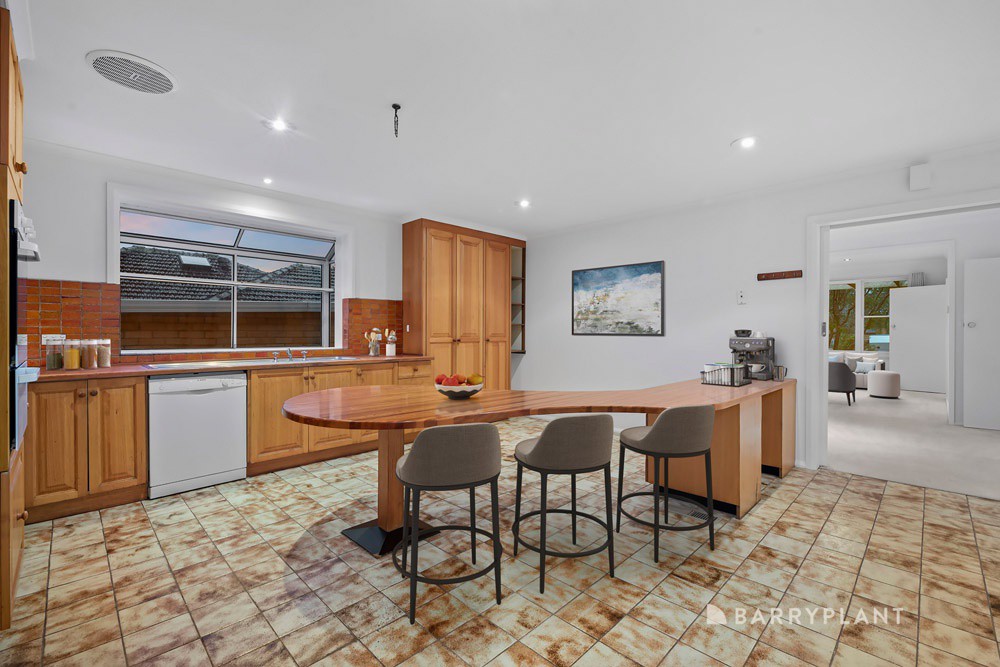 22 Begonia Avenue, Bayswater, VIC 3153, Bayswater - Thumbnail 2