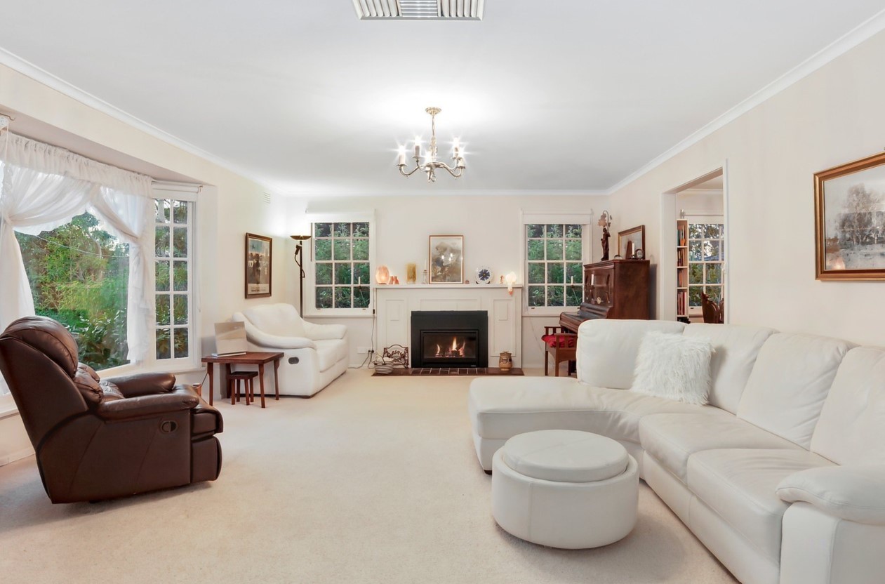 22 Beleura Grove, Lower Plenty, VIC 3093 - Thumbnail 2 - 09/10/2024