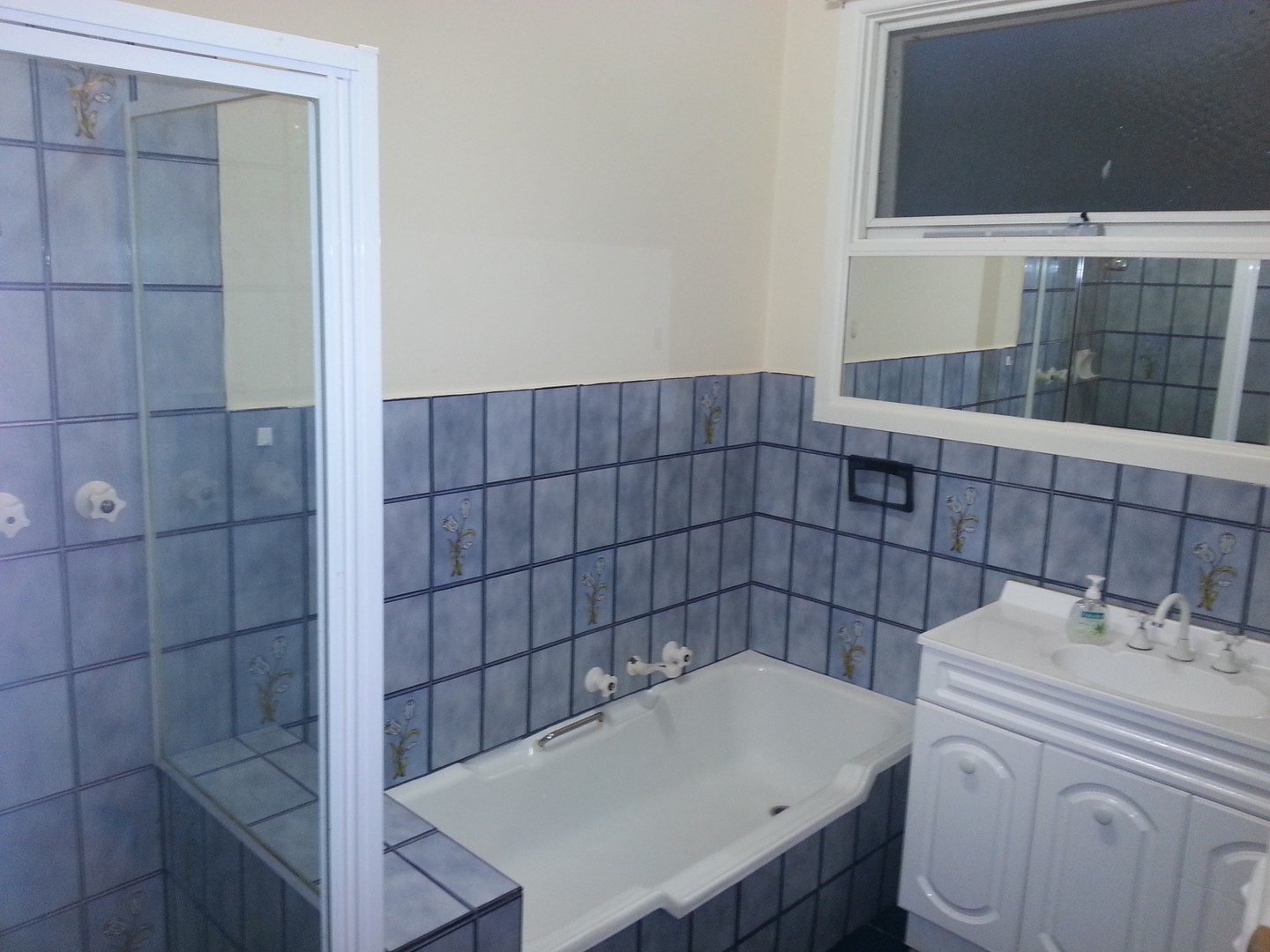 22 Belinda Crescent, Doncaster East, VIC 3109 - Thumbnail 2 - 02/09/2024