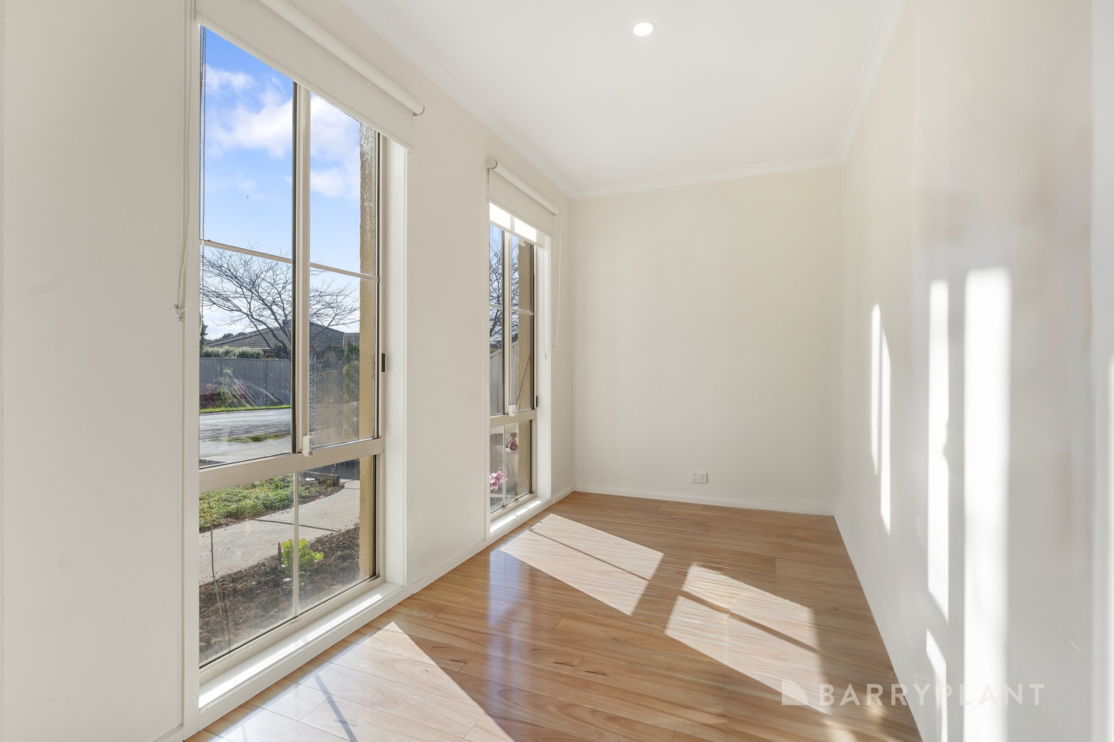 22 Bendigo Circuit, Caroline Springs, VIC 3023, Caroline Springs - Thumbnail 2