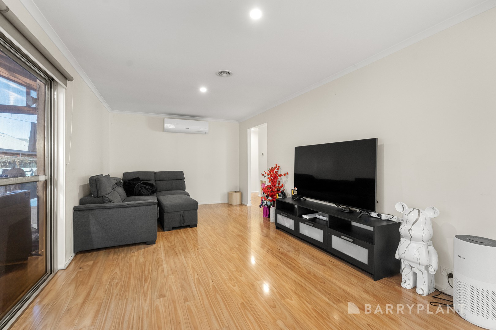 22 Bendigo Circuit, Caroline Springs, VIC 3023, Caroline Springs - Thumbnail 3