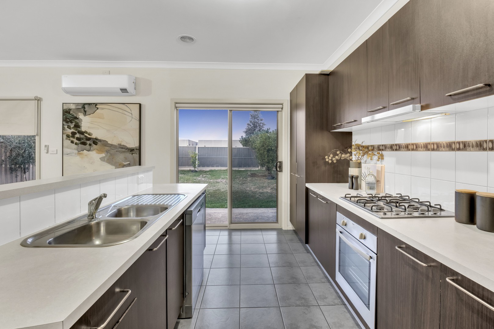22 Berrima Close, Craigieburn, VIC 3064, Craigieburn - Thumbnail 3