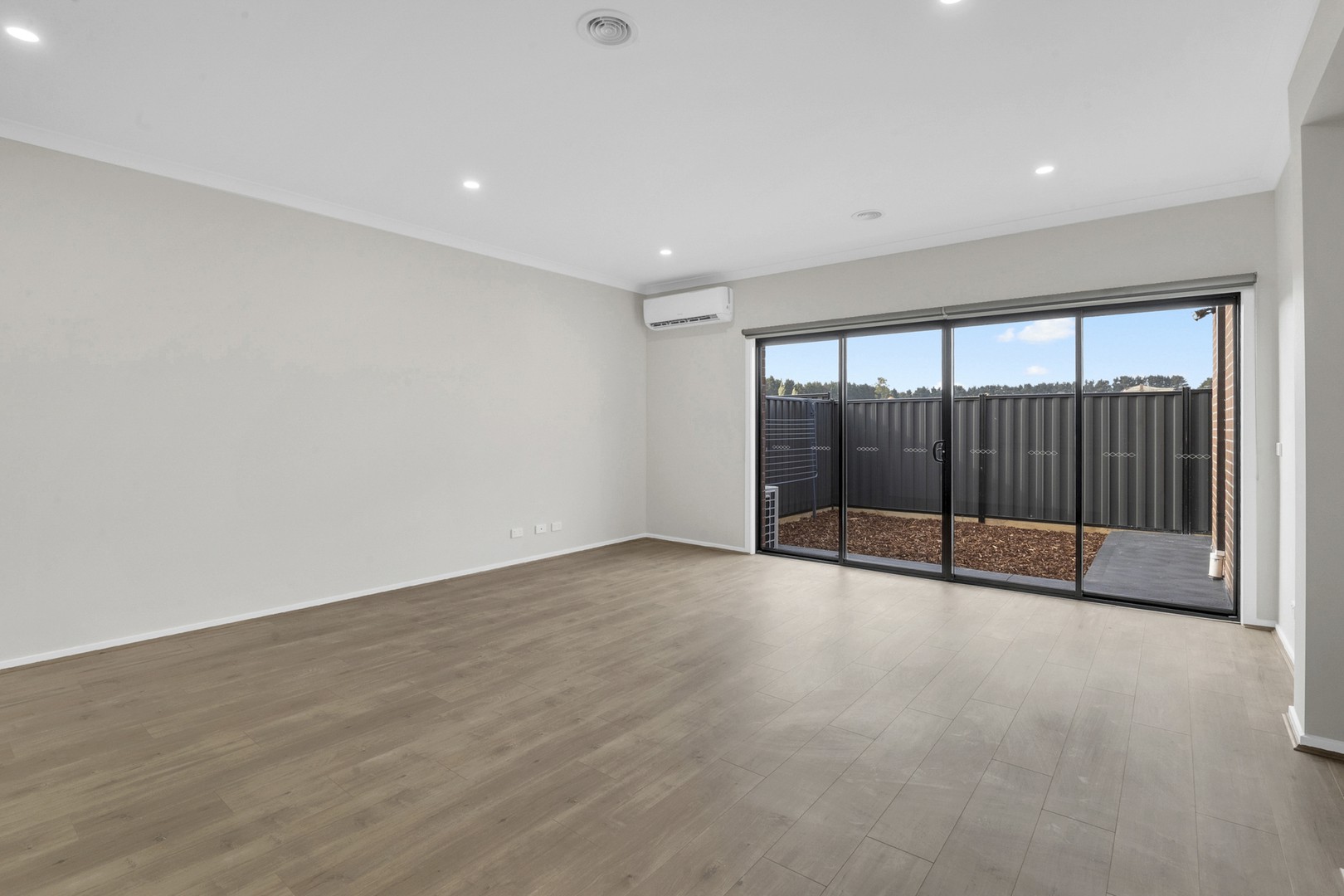 22 Bismuth Street, Kalkallo, VIC 3064, Kalkallo - Thumbnail 4
