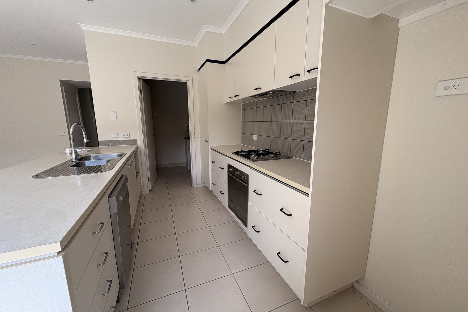 22 Buckhaven Street, Deer Park, VIC 3023, Deer Park - Thumbnail 3