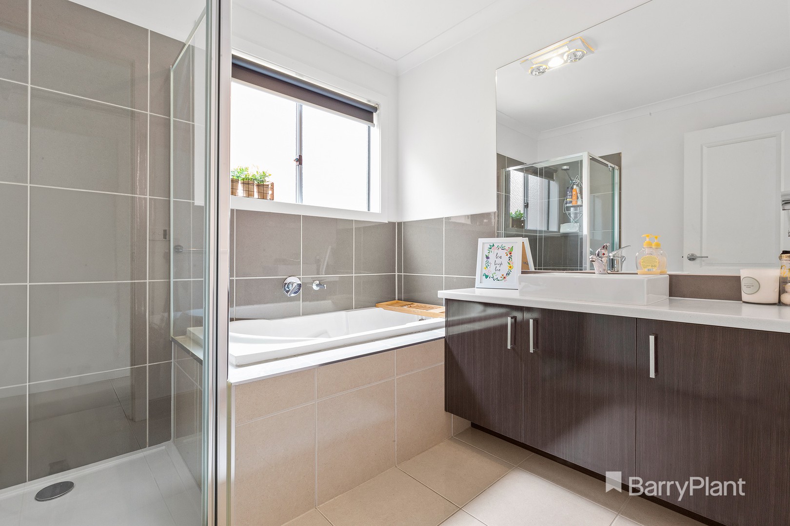 22 Cascade Way, Pakenham, VIC 3810, Pakenham - Thumbnail 8