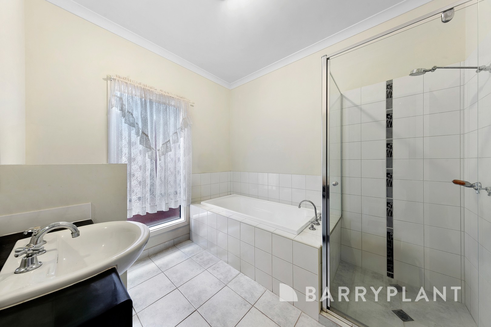 22 Clementson Drive, Caroline Springs, VIC 3023, Caroline Springs - Thumbnail 3