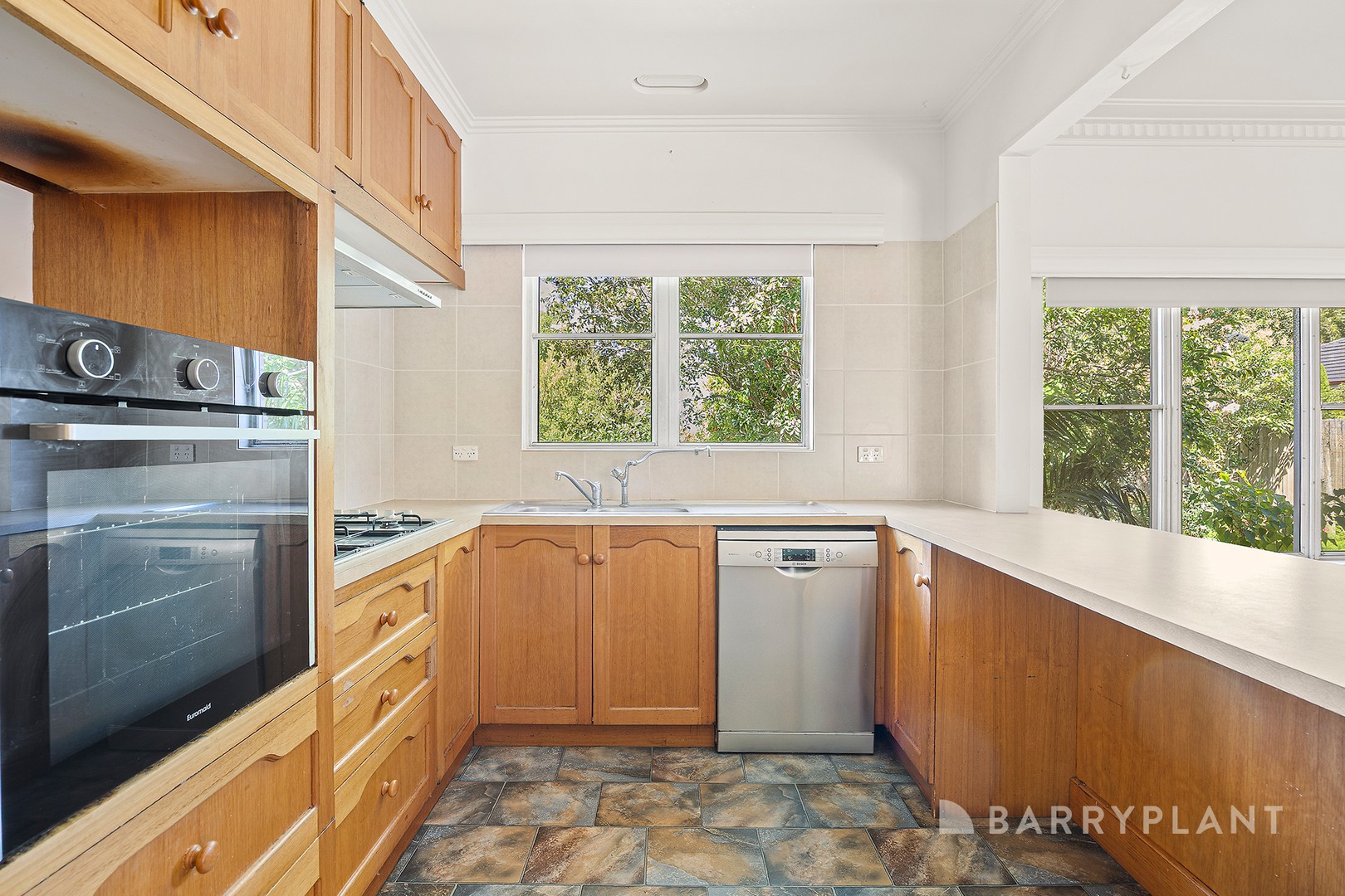 22 Clifford Drive, Warragul, VIC 3820 - Thumbnail 2 - 26/02/2026