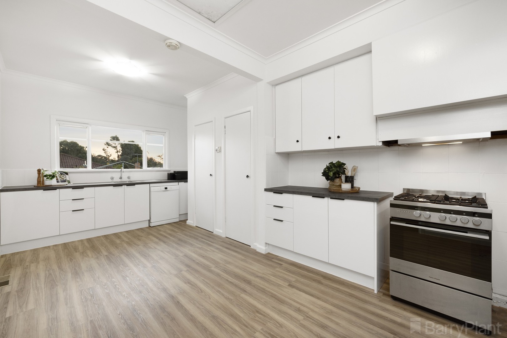 22 Cresswell Crescent, Mitcham, VIC 3132, Mitcham - Thumbnail 4