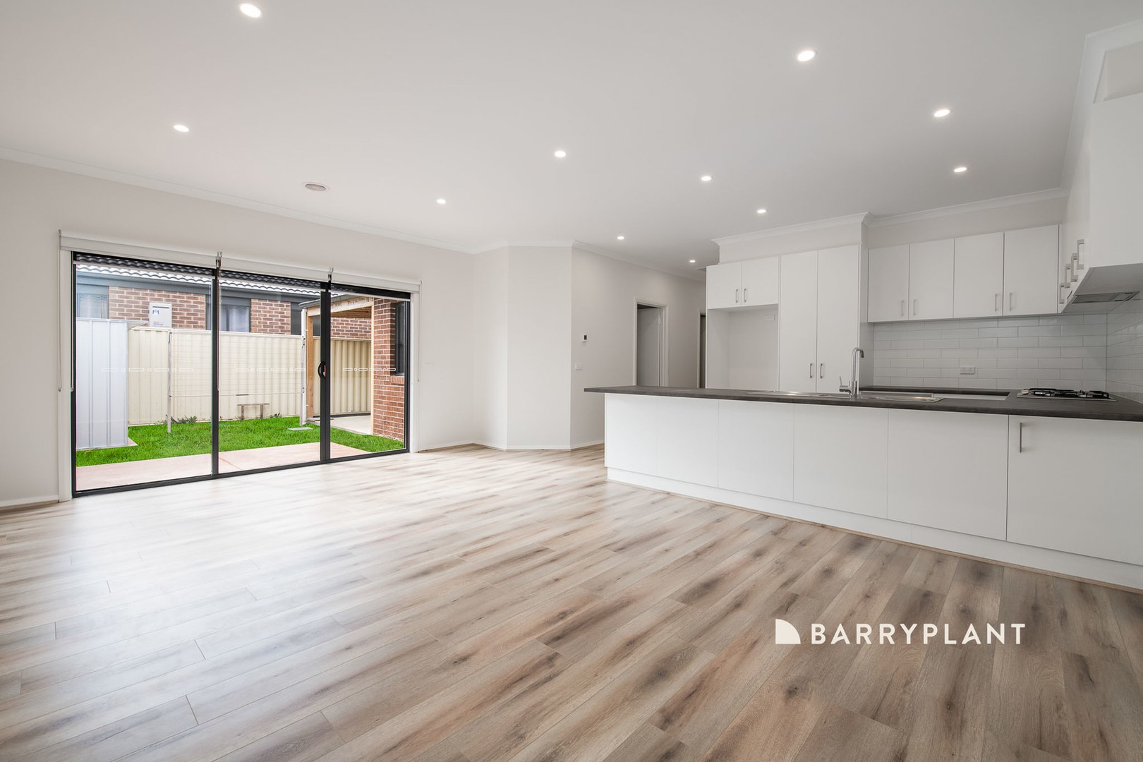 22 Crystal Street, Pakenham, VIC 3810, Pakenham - Thumbnail 3