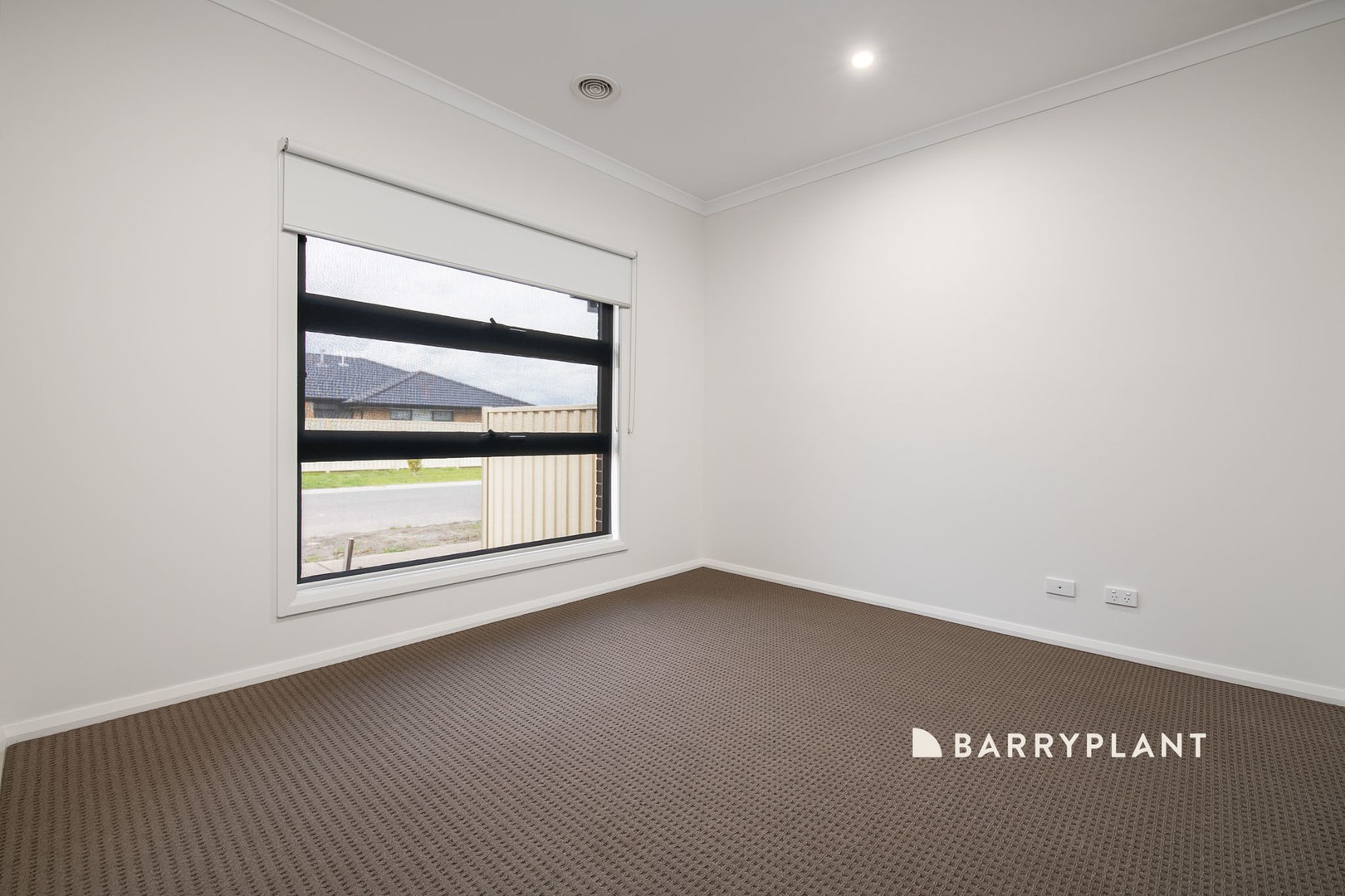 22 Crystal Street, Pakenham, VIC 3810, Pakenham - Thumbnail 6