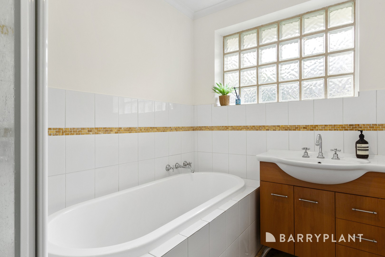 22 Cumberland Avenue, Bayswater, VIC 3153, Bayswater - Thumbnail 7
