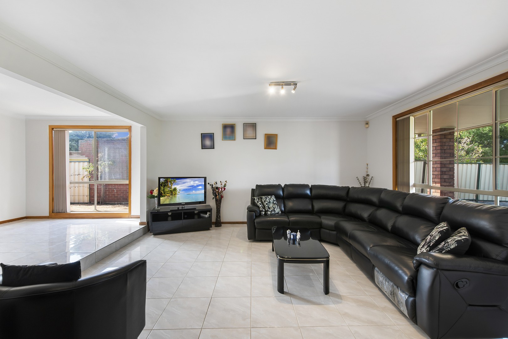 22 Darracq Drive, Keilor Downs, VIC 3038, Keilor Downs - Thumbnail 2
