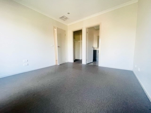 22 Devonport Court, Taylors Hill, VIC 3037, Taylors Hill - Thumbnail 6