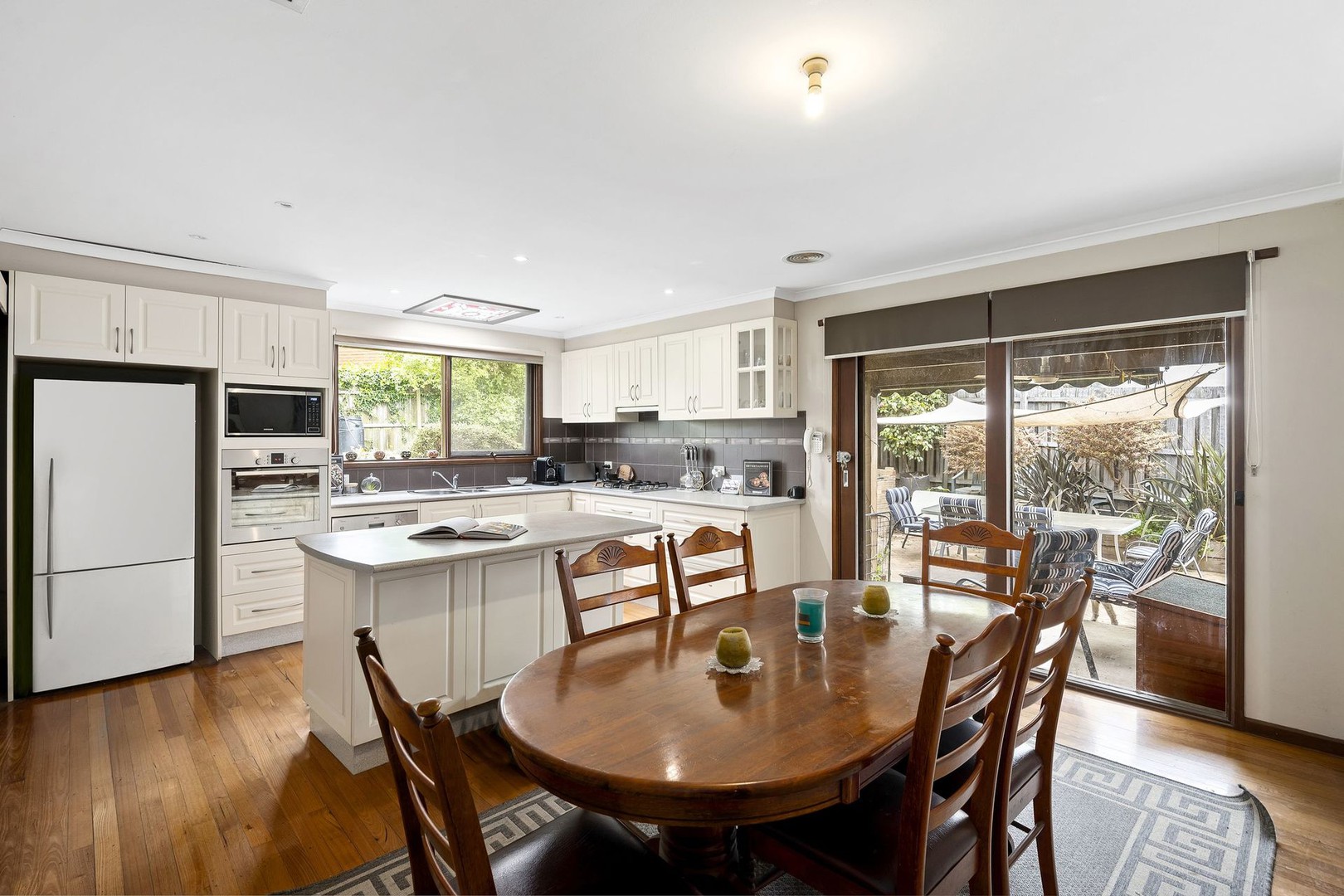 22 Donach Crescent, Bundoora, VIC 3083, Bundoora - Thumbnail 4