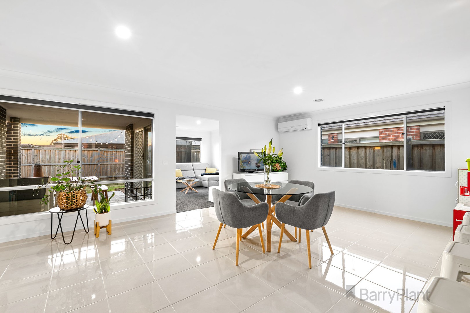 22 Earhart Street, Pakenham, VIC 3810, Pakenham - Thumbnail 2