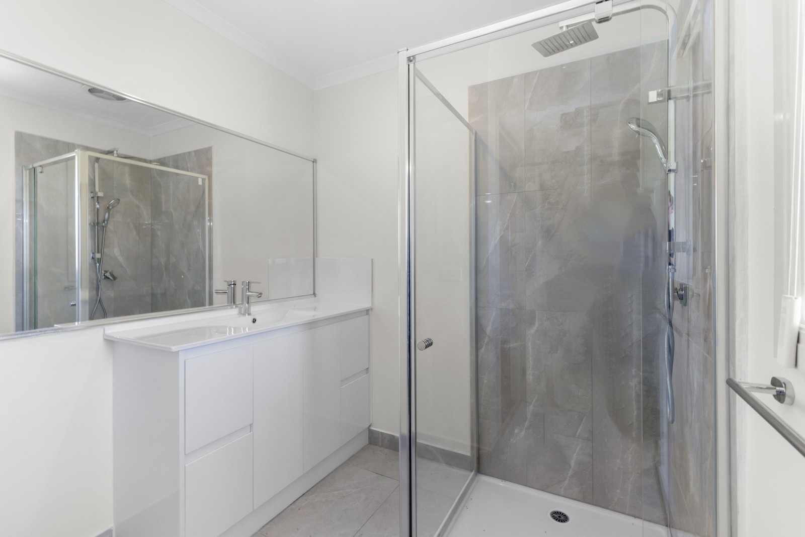 22 Edgewood Drive, Dandenong, VIC 3175, Dandenong - Thumbnail 8