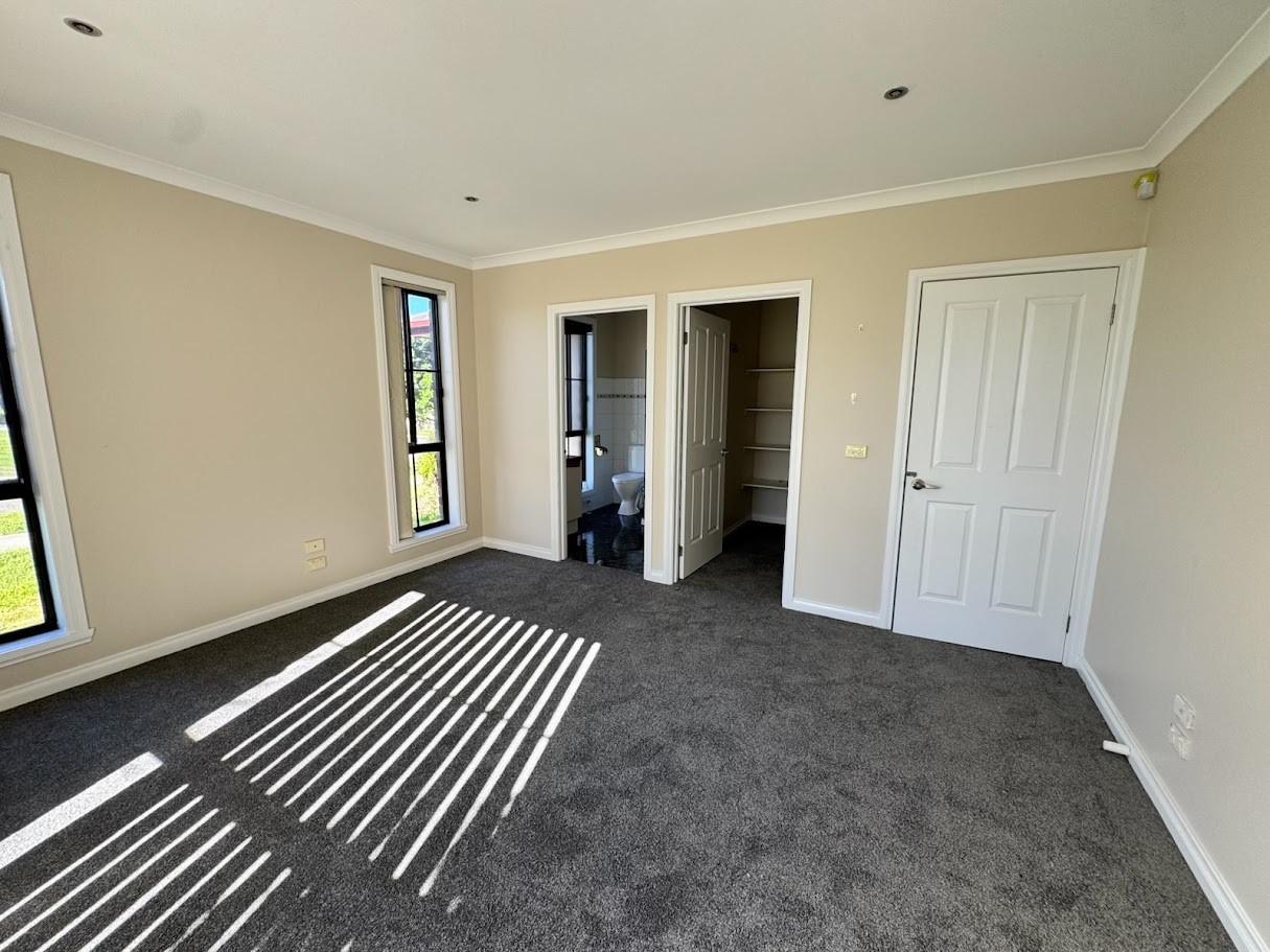 22 Edgewood Road, Roxburgh Park, VIC 3064, Roxburgh Park - Thumbnail 8