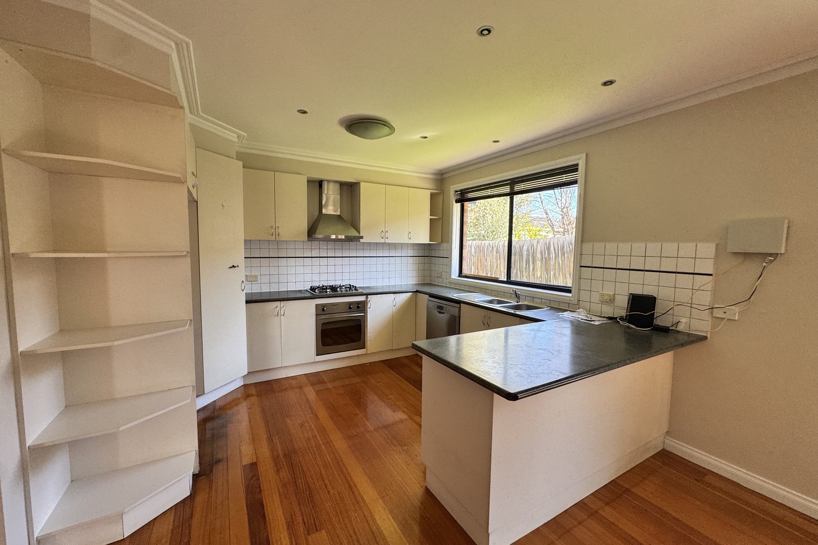 22 Edgewood Road, Roxburgh Park, VIC 3064, Roxburgh Park - Thumbnail 5
