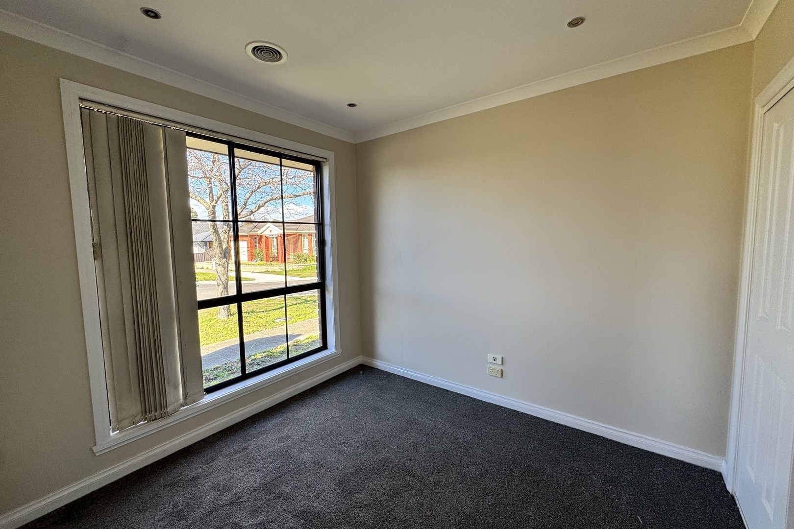22 Edgewood Road, Roxburgh Park, VIC 3064, Roxburgh Park - Thumbnail 6