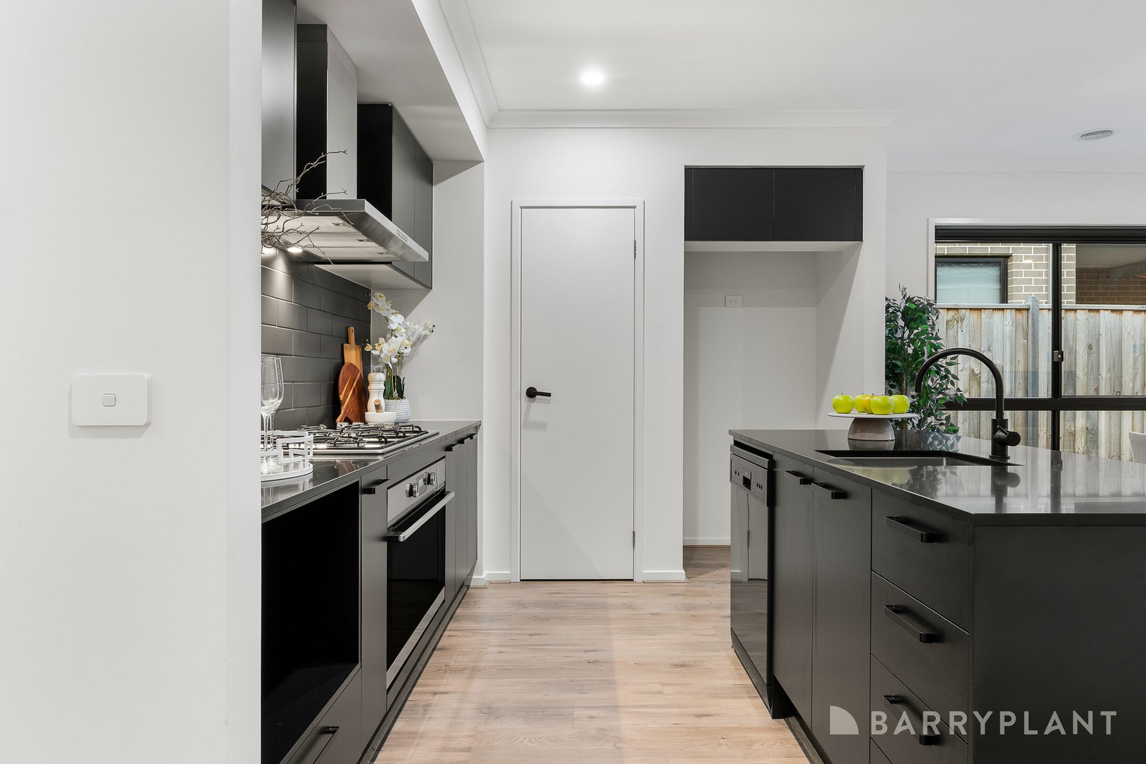 22 Eiger Street, Clyde North, VIC 3978, Clyde North - Thumbnail 5