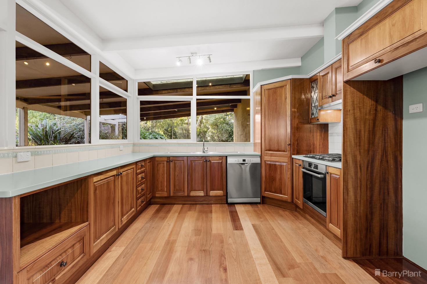 22 Elmo Road, Montmorency, VIC 3094, Montmorency - Thumbnail 4
