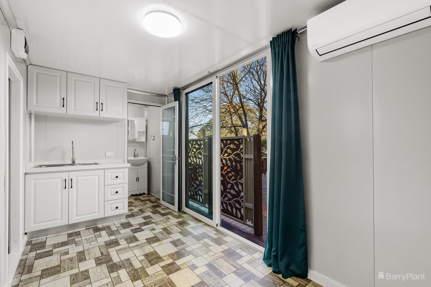 22 Elmo Road, Montmorency, VIC 3094, Montmorency - Thumbnail 7