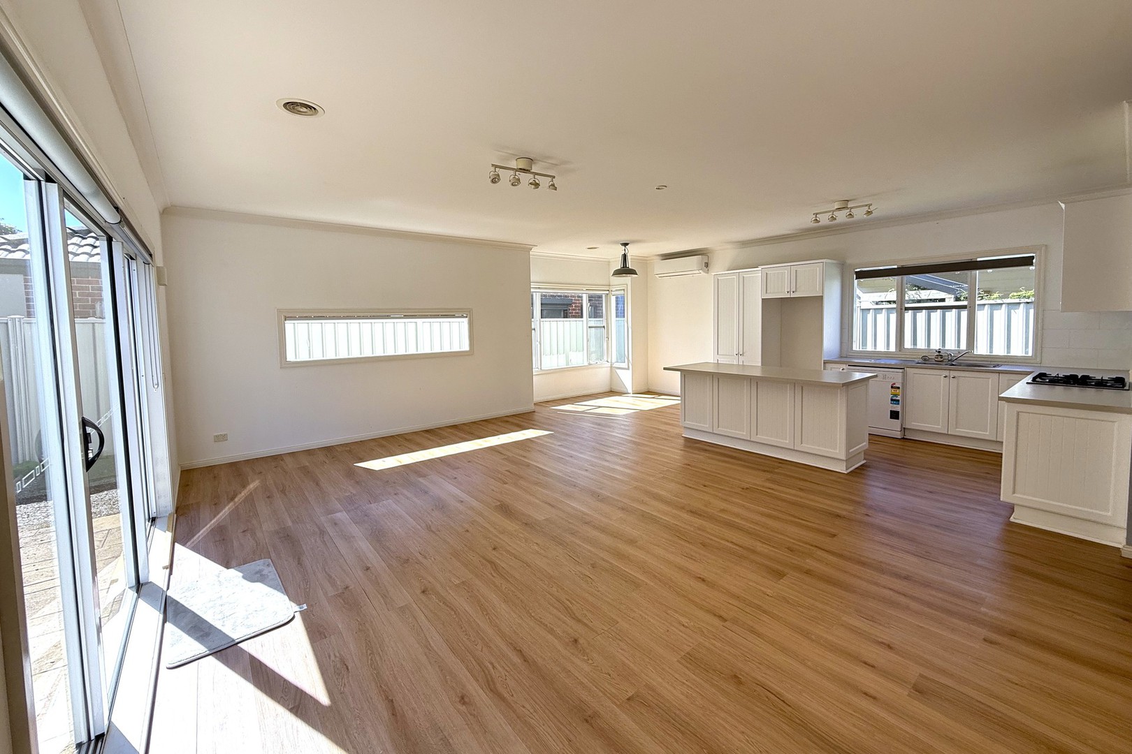 22 Etheridge Rise, Caroline Springs, VIC 3023 - Thumbnail 2 - 13/03/2026