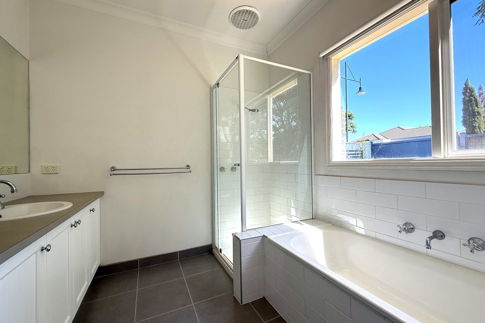 22 Etheridge Rise, Caroline Springs, VIC 3023, Caroline Springs - Thumbnail 6