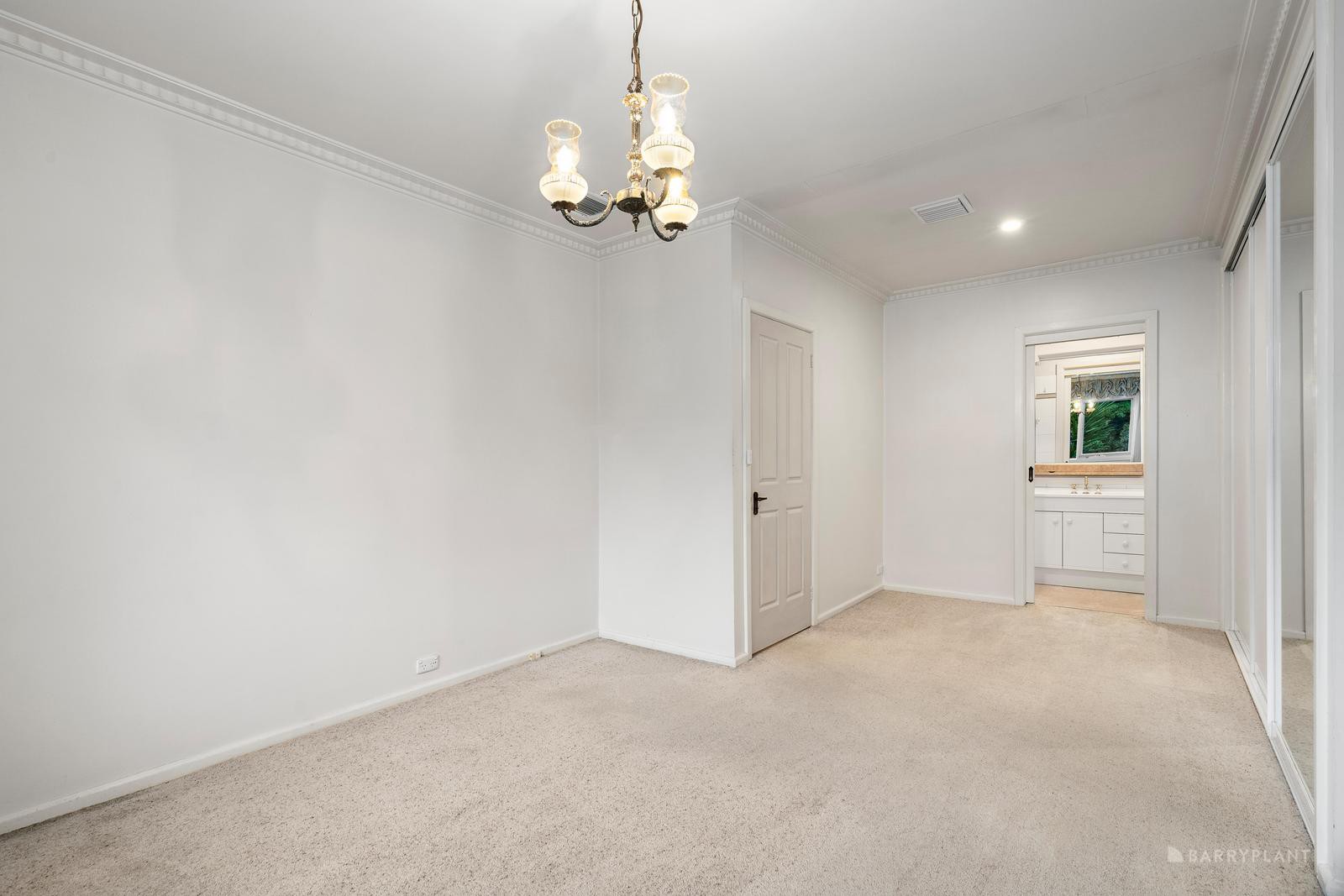 22 Furneaux Grove, Bulleen, VIC 3105, Bulleen - Thumbnail 6