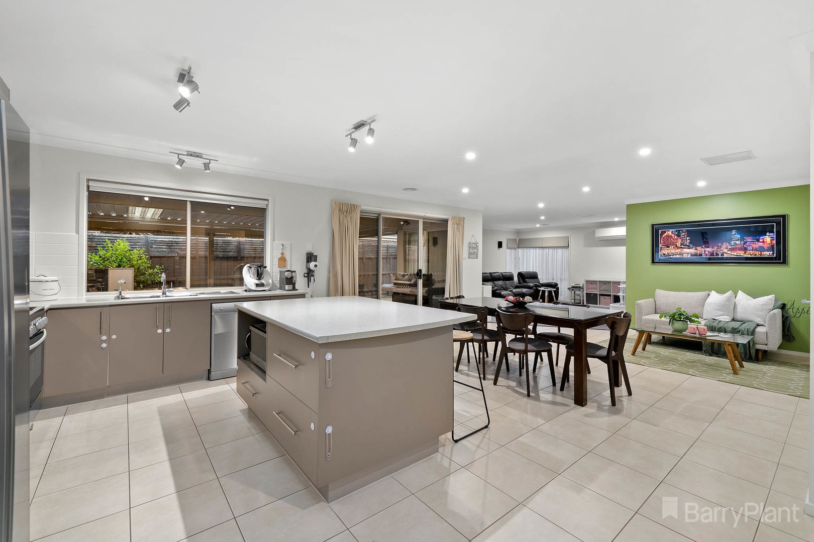 22 Gallery WayPakenham, VIC 3810, Pakenham - Thumbnail 7