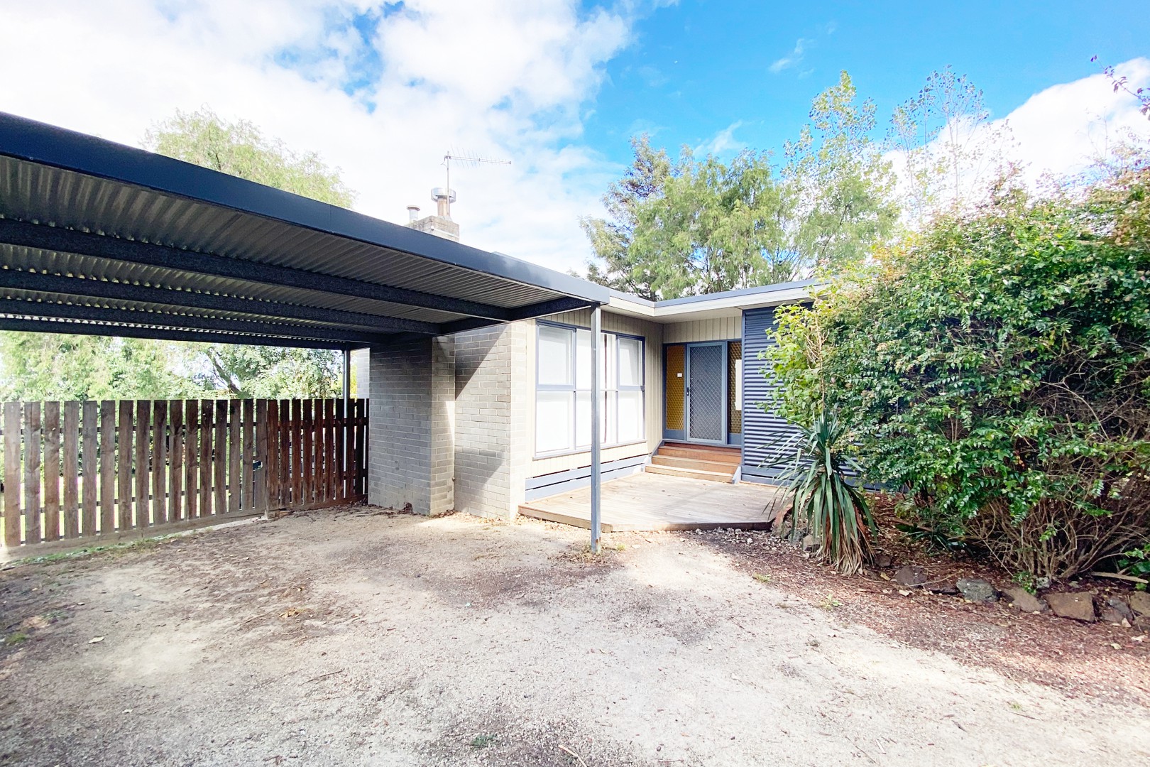22 Gardenia Street, Pakenham, VIC 3810, Pakenham - Thumbnail 2