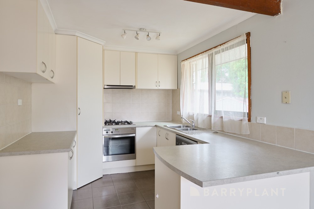 22 Garryowen Crescent, Narre Warren, VIC 3805 - Thumbnail 2 - 11/06/2026