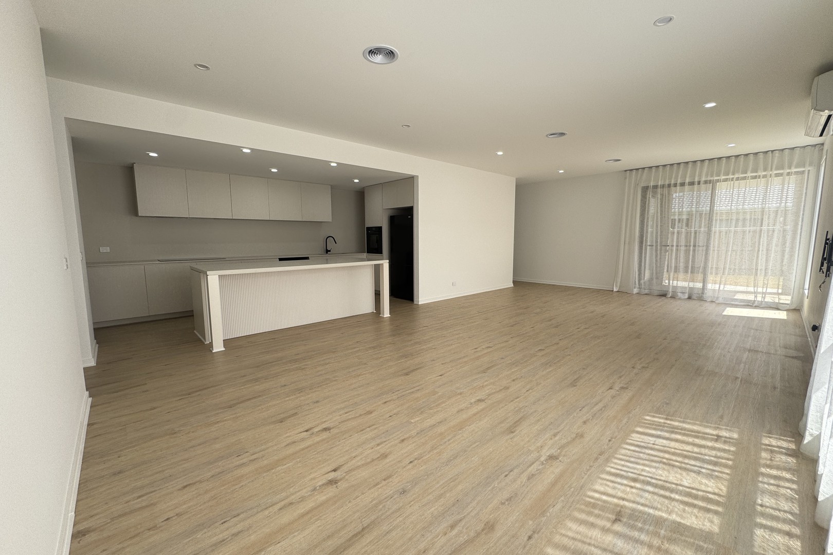 22 Gec Boulevard, Fraser Rise, VIC 3336 - Thumbnail 2 - 14/05/2026