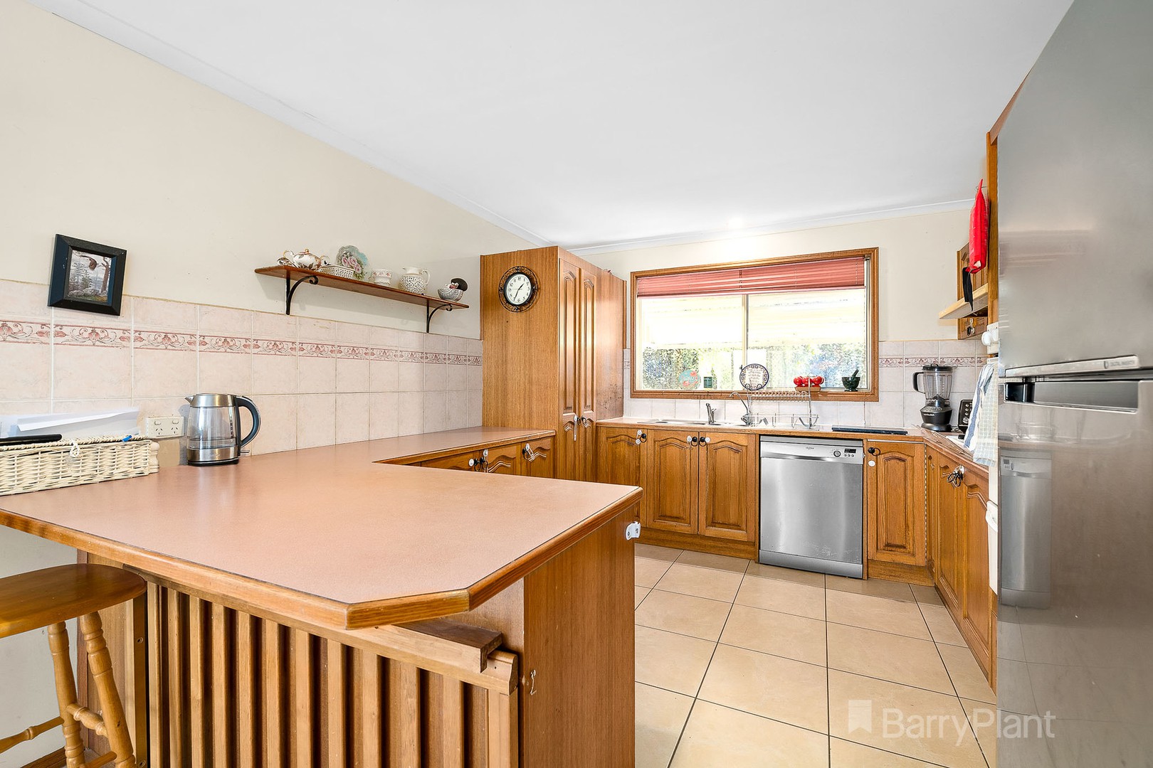22 Geoffrey Court, Narre Warren, VIC 3805, Narre Warren - Thumbnail 3