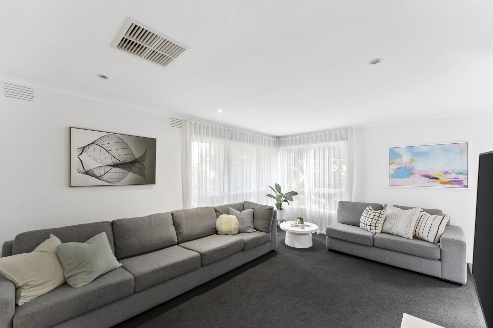 22 Gillingham Street, Watsonia North, VIC 3087, Watsonia North - Thumbnail 2