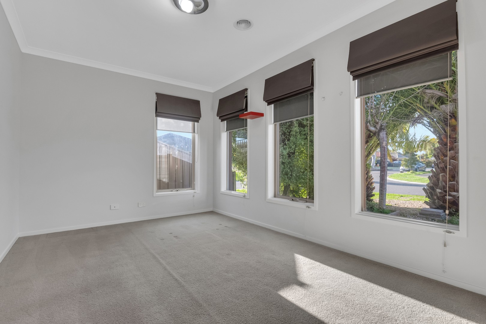 22 Gippsland Way, Craigieburn, VIC 3064 - Thumbnail 1 - 12/02/2026