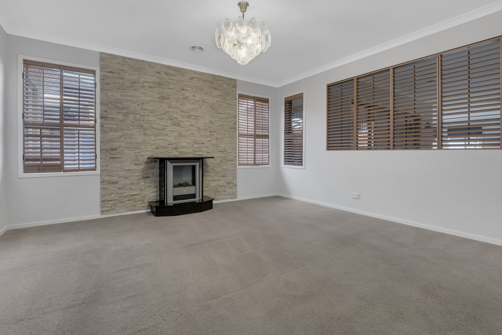 22 Gippsland Way, Craigieburn, VIC 3064, Craigieburn - Thumbnail 8