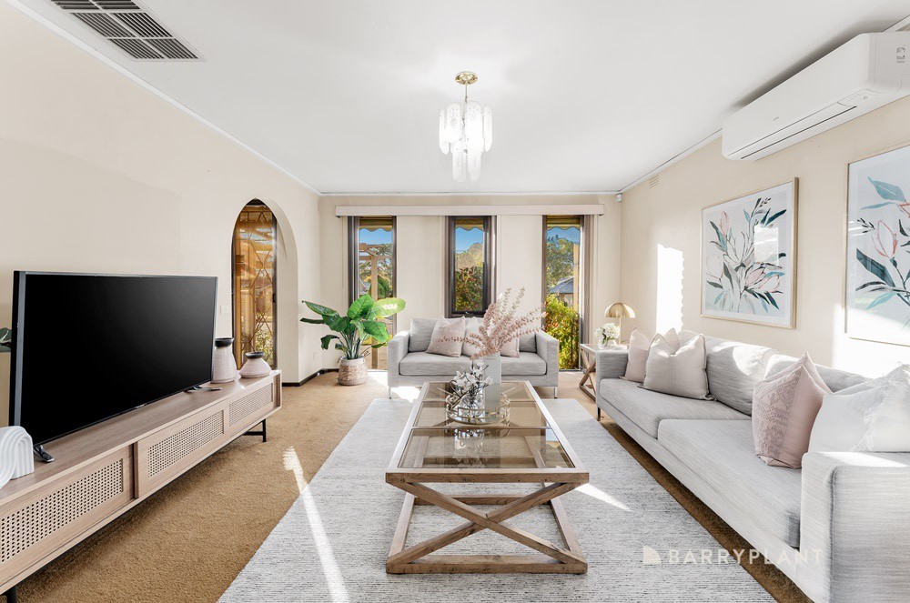 22 Glen Barry Road, Wantirna, VIC 3152, Wantirna - Thumbnail 2