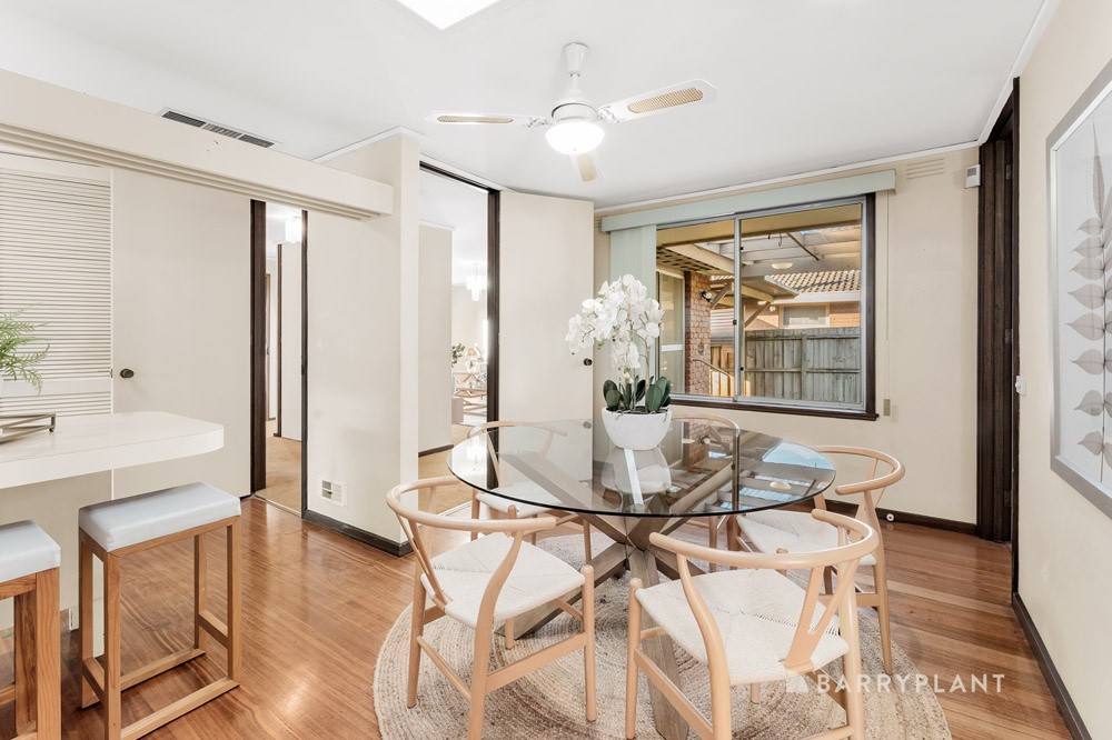 22 Glen Barry Road, Wantirna, VIC 3152, Wantirna - Thumbnail 4