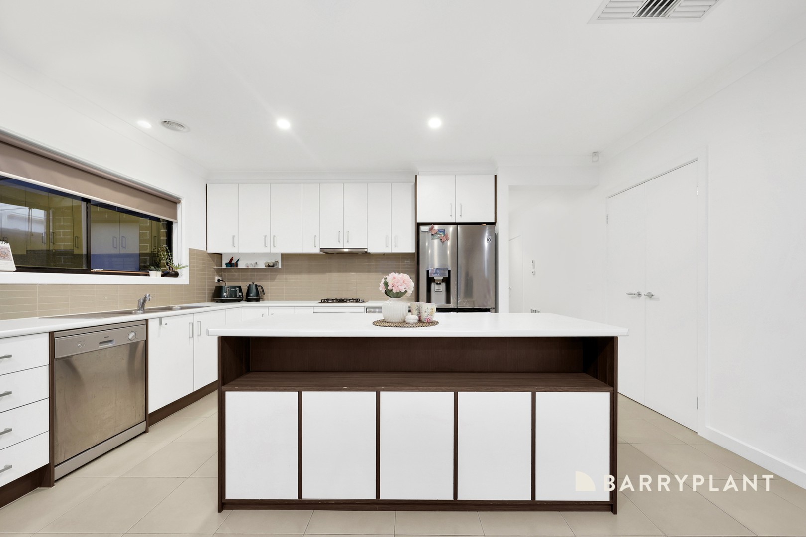 22 Goshawk Parade, South Morang, VIC 3752, South Morang - Thumbnail 4