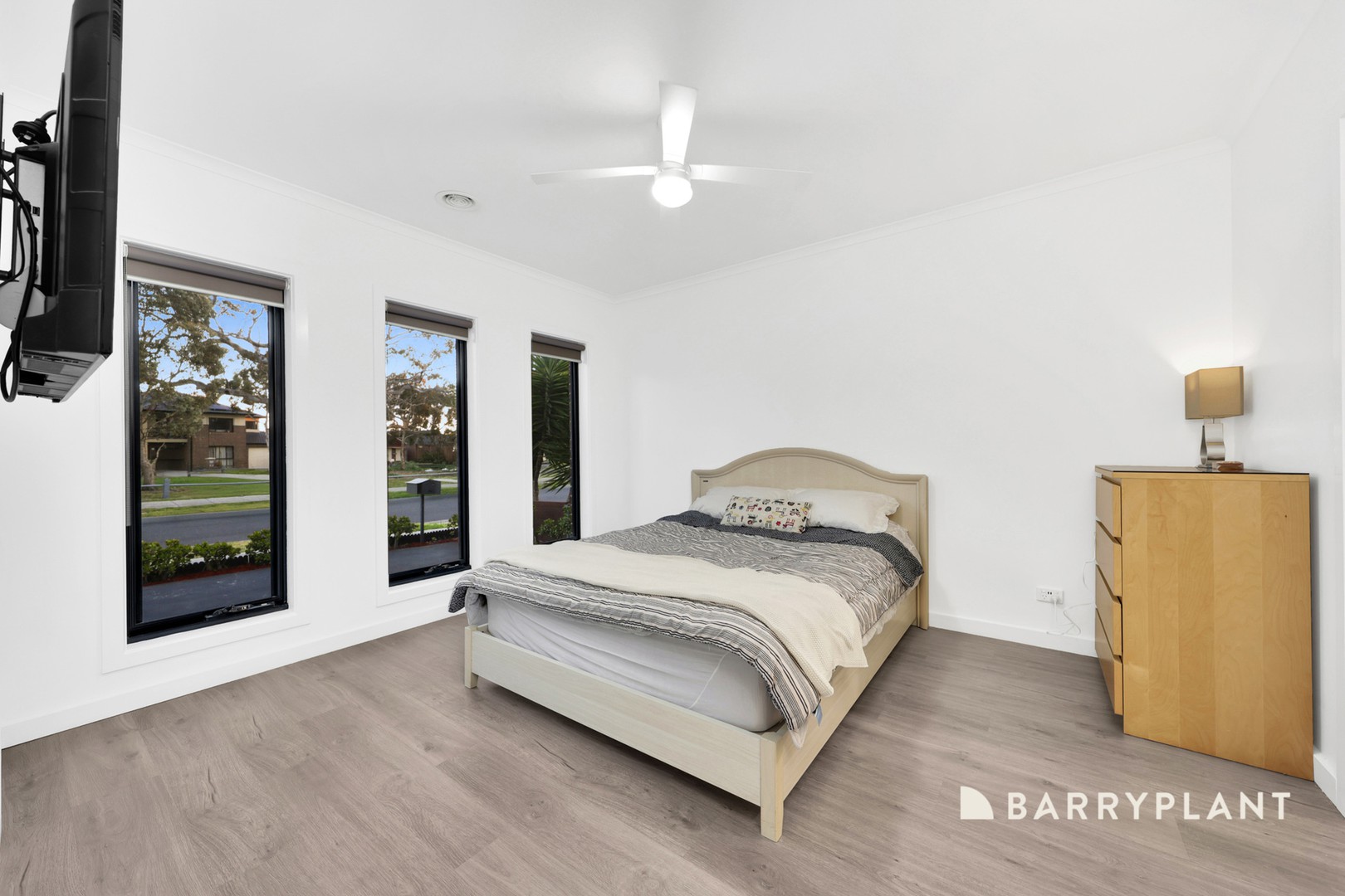 22 Goshawk Parade, South Morang, VIC 3752, South Morang - Thumbnail 7