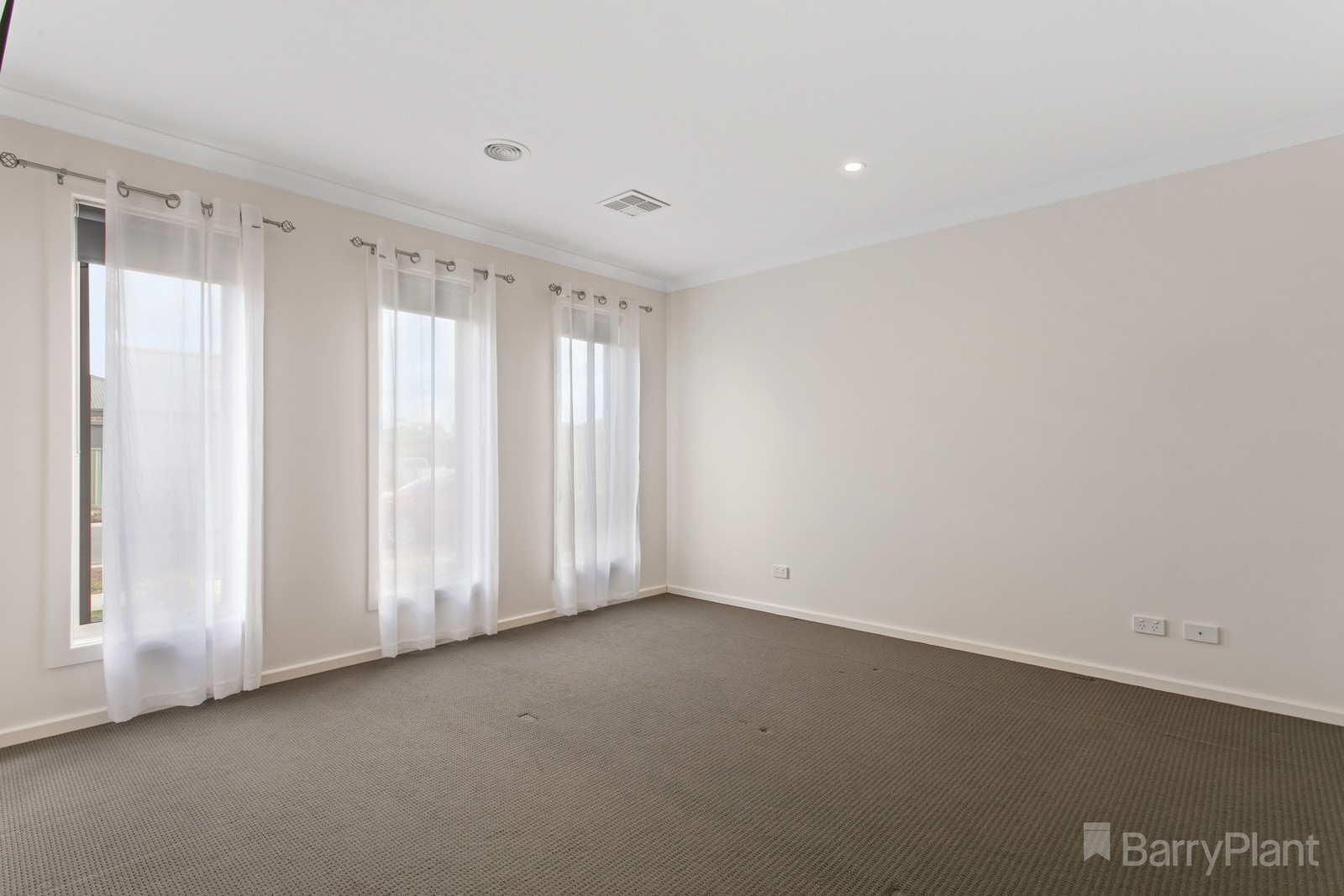 22 Greenfield Drive, Epsom, VIC 3551, Epsom - Thumbnail 4