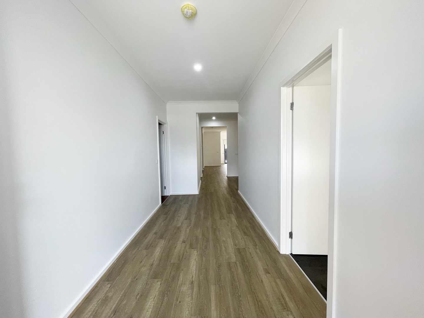 22 Greenfields Avenue, Kilmore, VIC 3764, Kilmore - Thumbnail 2