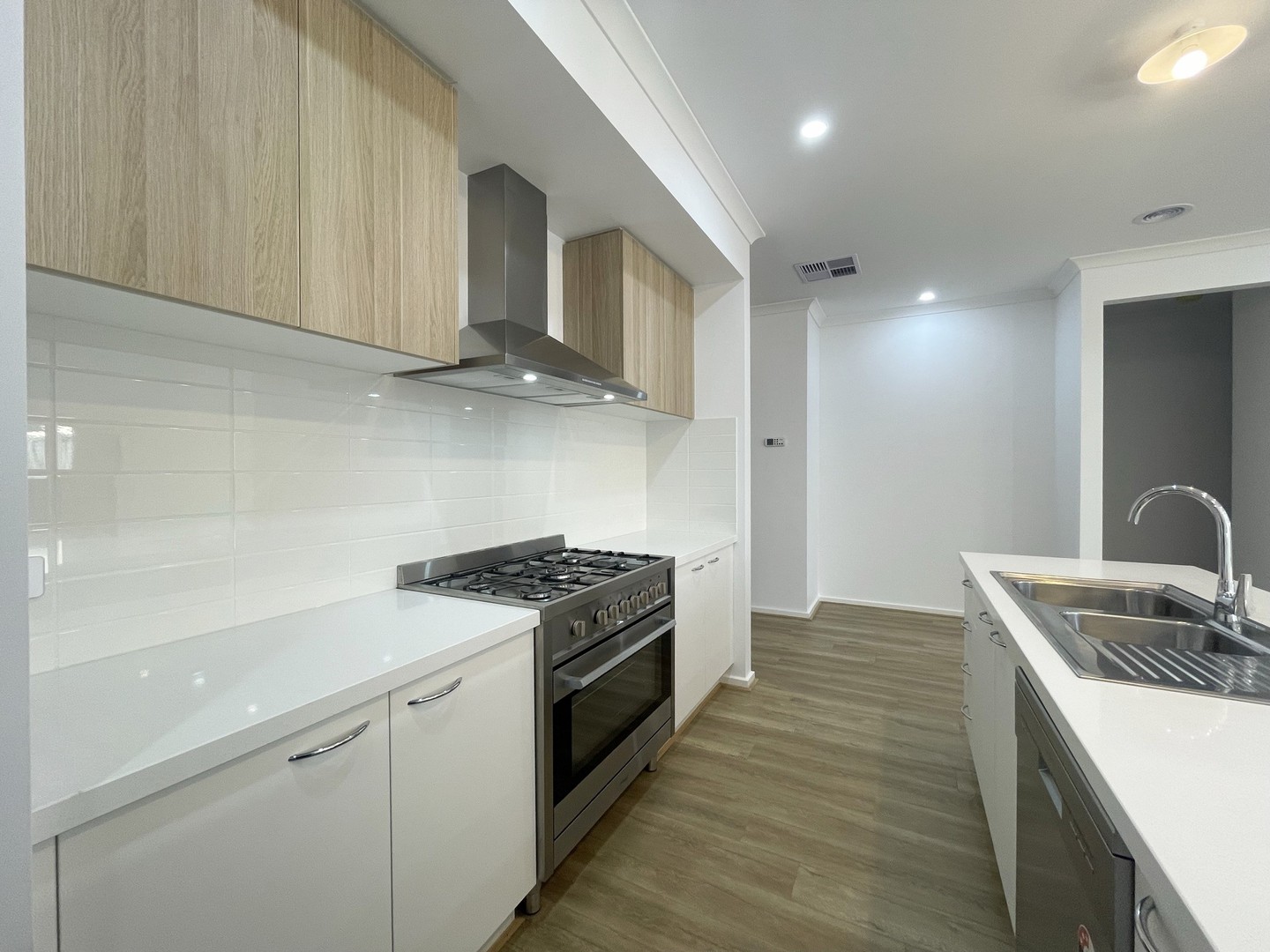 22 Greenfields Avenue, Kilmore, VIC 3764, Kilmore - Thumbnail 3