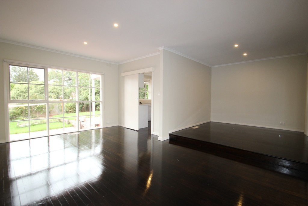 22 Hallows Street, Glen Waverley, VIC 3150 - Thumbnail 2 - 27/05/2026