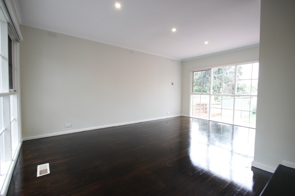 22 Hallows Street, Glen Waverley, VIC 3150, Glen Waverley - Thumbnail 4