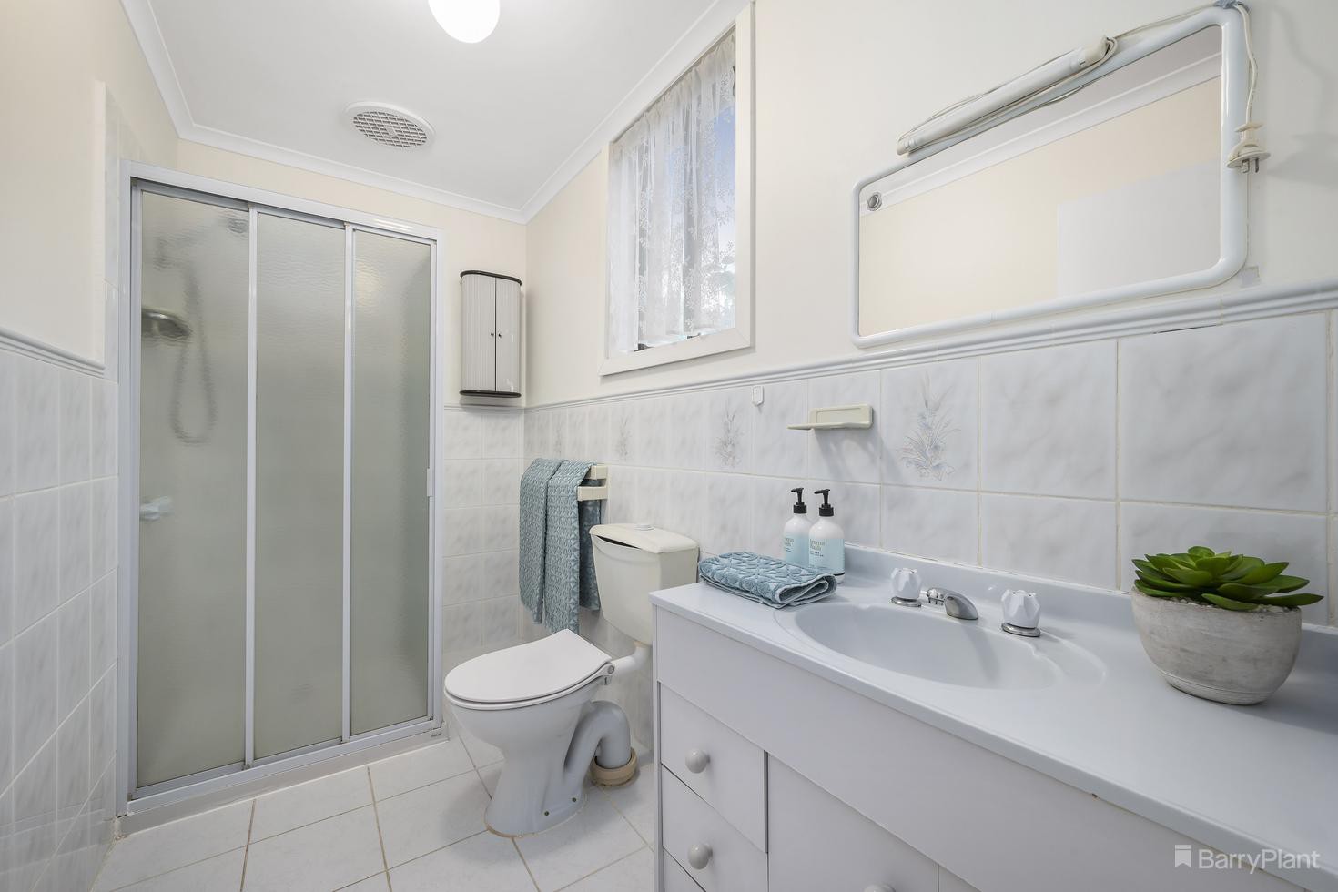 22 Halls Parade, Mitcham, VIC 3132, Mitcham - Thumbnail 8