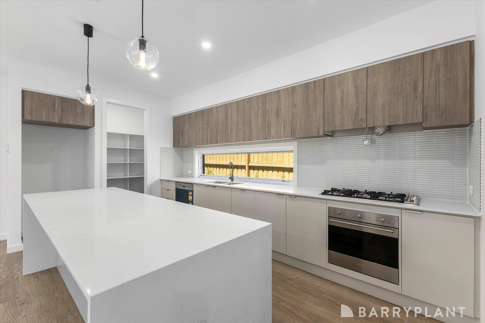 22 Hampshire Road, Forest Hill, VIC 3131 - Thumbnail 2 - 03/03/2025